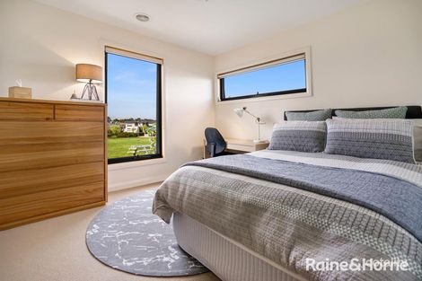 Property photo of 52 Dahlia Drive Caroline Springs VIC 3023