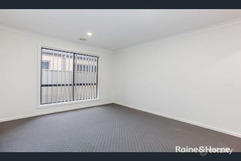 Property photo of 9 Yellow Robin Circuit Cranbourne East VIC 3977