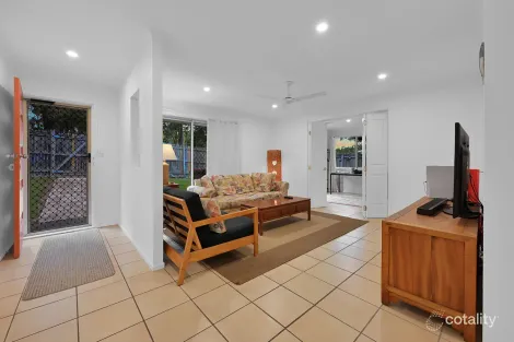 Property photo of 10 Macfarlane Street Riverhills QLD 4074