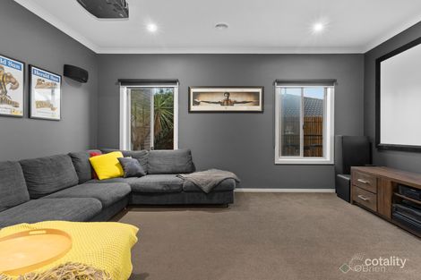 Property photo of 26 Brolin Terrace Cranbourne North VIC 3977