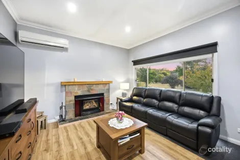 Property photo of 27 Raglan Street Yea VIC 3717