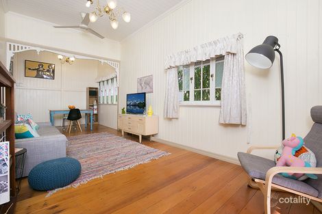 Property photo of 94 Linton Street Kangaroo Point QLD 4169