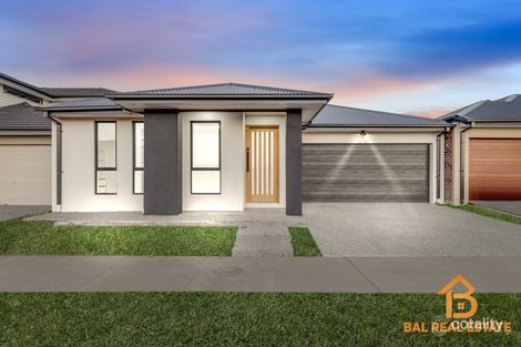 Property photo of 8 Eloquence Road Tarneit VIC 3029