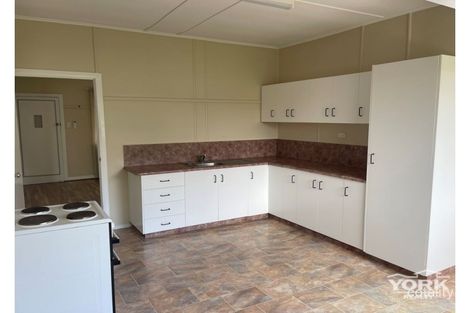 Property photo of 6 Monash Street Newtown QLD 4350