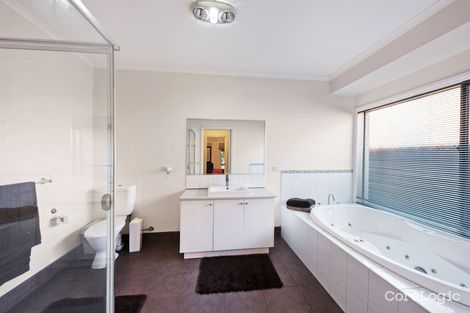 Property photo of 44 Clarafield Crescent Tarneit VIC 3029