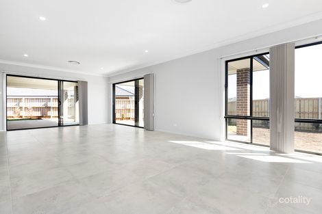 14 Treadwell St, Thornton, NSW 2322