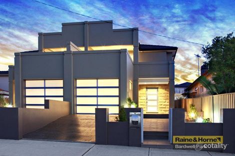 2b Kitchener Ave, Earlwood, NSW 2206