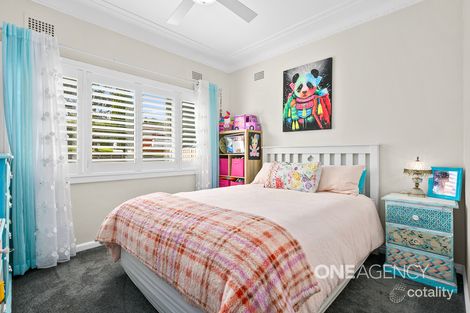 Property photo of 23 Lake Entrance Road Oak Flats NSW 2529