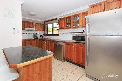 Property photo of 34 Cooroy Crescent Yellow Rock NSW 2777