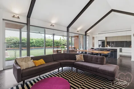 Property photo of 5 Jeanne Young Circuit McKellar ACT 2617