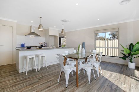 Property photo of 1/20 Ashburton Circuit West Wodonga VIC 3690
