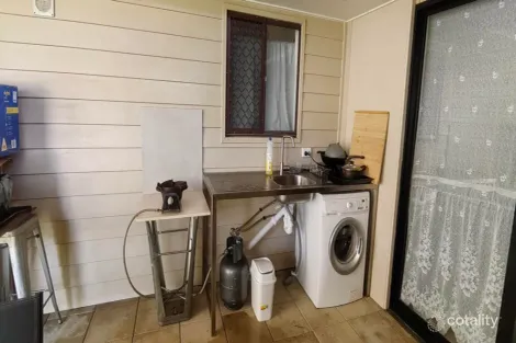 Property photo of 10 Blairgowrie Street Macgregor QLD 4109