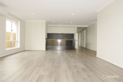 Property photo of 26 Covella Boulevard Greenbank QLD 4124