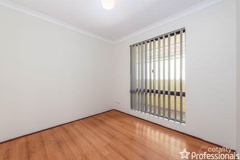 Property photo of 12 Luderick Grove Warnbro WA 6169