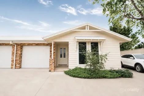 2/15 Evergreen Pl, South Nowra, NSW 2541