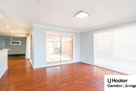Property photo of 11 Craven Place Mount Annan NSW 2567