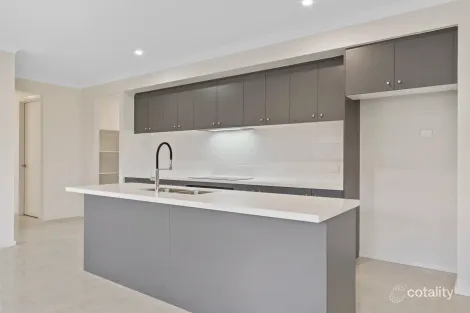 Property photo of 22 Samson Crescent White Rock QLD 4306