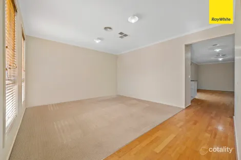 Property photo of 21 Dickerson Way Caroline Springs VIC 3023