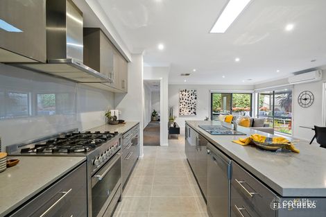 Property photo of 12 Regal Terrace Mooroolbark VIC 3138