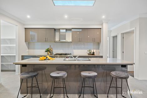 Property photo of 12 Regal Terrace Mooroolbark VIC 3138