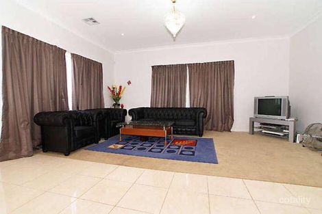 Property photo of 12 Argyle Way Taylors Hill VIC 3037