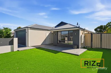 Property photo of 30 Rocklands Loop Carramar WA 6031
