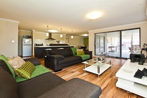 Property photo of 75 Lomas Circle Ellenbrook WA 6069