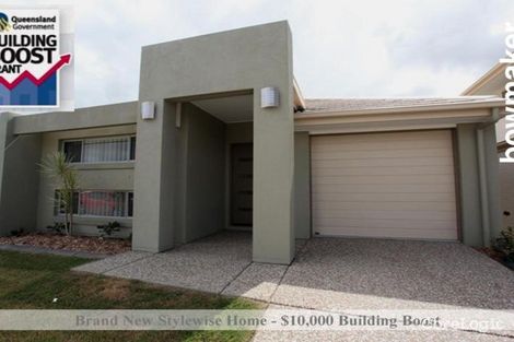 Property photo of 6 Riviera Crescent North Lakes QLD 4509