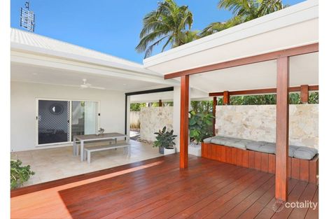 Property photo of 2 Sumatra Court Parrearra QLD 4575