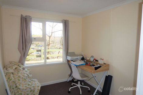 Property photo of 1/21 Quinn Street Penguin TAS 7316