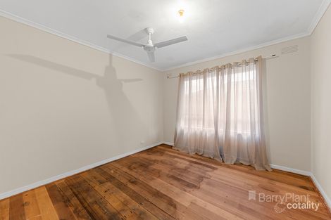 Property photo of 21 Moffat Street St Albans VIC 3021