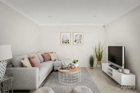 Property photo of 19 Dunross Place Beaumont Hills NSW 2155