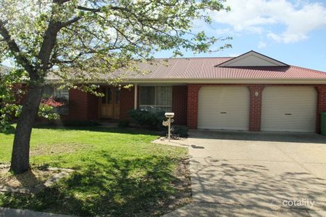 33 Ambrose Cres, West Wodonga, VIC 3690