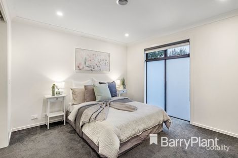 Property photo of 76 Amadeo Way Chirnside Park VIC 3116