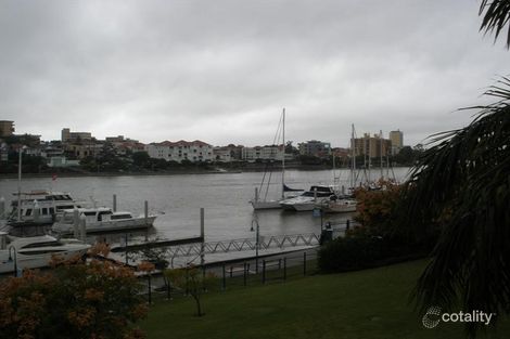 Property photo of 21/10 Goodwin Street Kangaroo Point QLD 4169