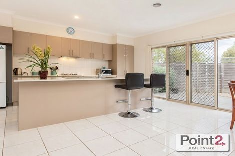 Property photo of 9/16-20 Honeysuckle Close Pakenham VIC 3810