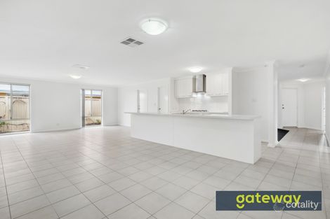 Property photo of 11 Willerin Loop Success WA 6164