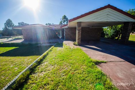 Property photo of 40 Craghill Way Oakford WA 6121