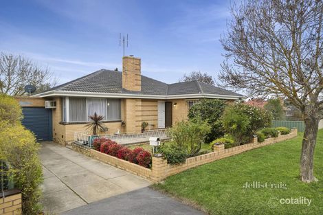 9 Gainsborough St, Castlemaine, VIC 3450