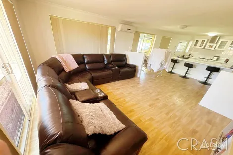 Property photo of 8 Warilla Close Waikiki WA 6169