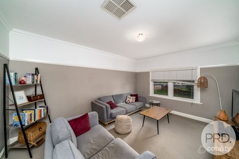 Property photo of 3 Heydon Avenue Turvey Park NSW 2650