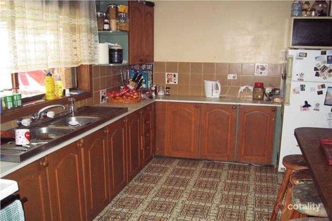 Property photo of 26 Cabbage Tree Palm Crescent Pelican NSW 2281