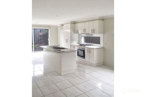 Property photo of 30 Botham Crescent Pakenham VIC 3810