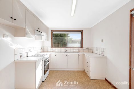 Property photo of 1 Joseph Banks Crescent Cranbourne VIC 3977