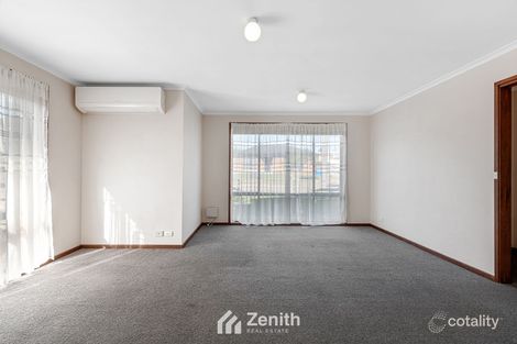 Property photo of 1 Joseph Banks Crescent Cranbourne VIC 3977