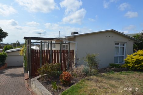 Property photo of 21 Devon Street Hamlyn Heights VIC 3215