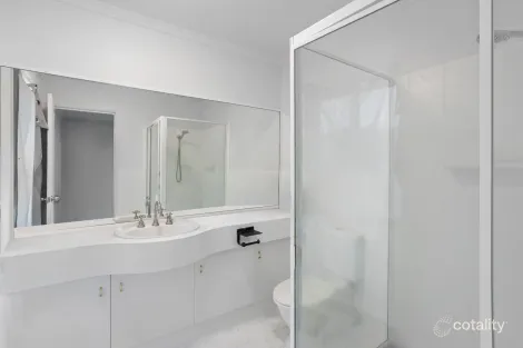 Property photo of 6 Blueash Crescent Oxenford QLD 4210