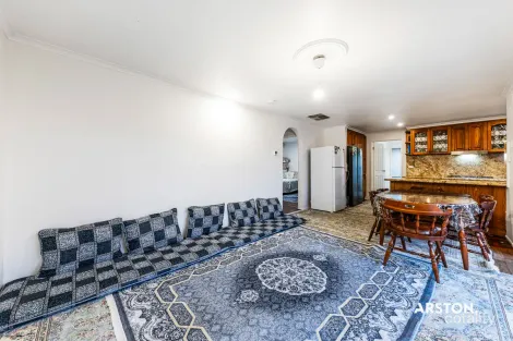 Property photo of 77 Matthew Flinders Avenue Endeavour Hills VIC 3802