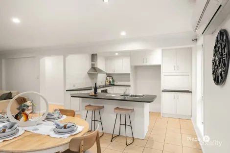 Property photo of 4 Maple Court Carindale QLD 4152