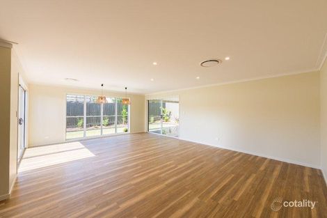 Property photo of 16 Brimblecombe Drive Middle Ridge QLD 4350